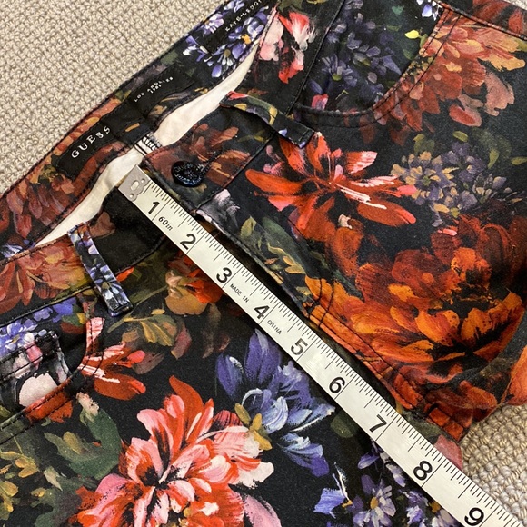 Guess floral leggings. - Picture 11 of 11
